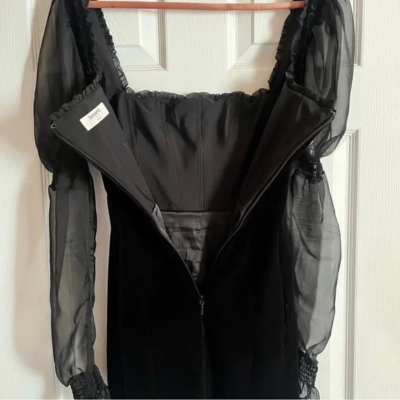 House of CB Syana Black Velvet Mini Dress - Picture 8 of 9